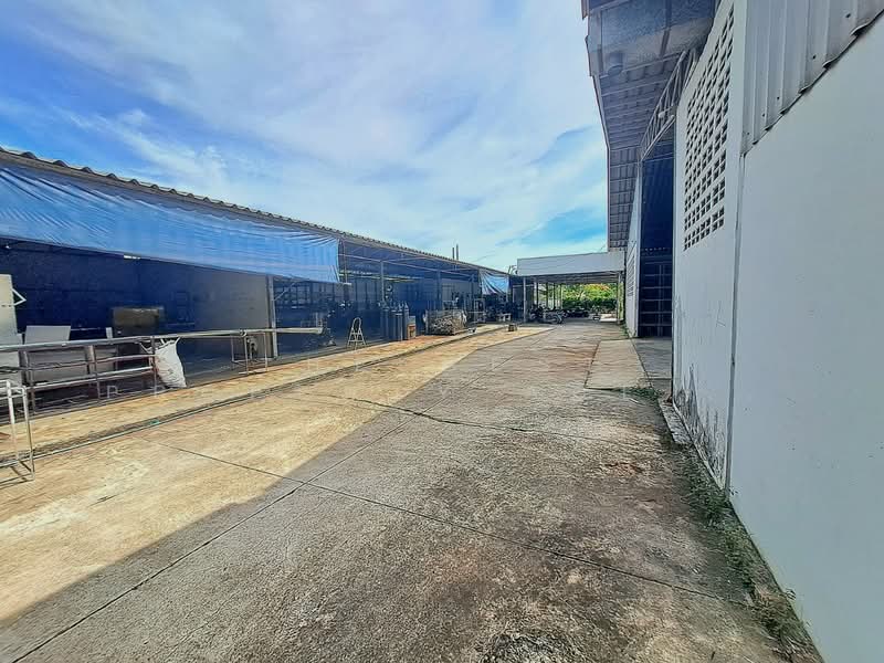 โกดังพร้อมสิ่งปลูกสร้างหนองข้างคอก ชลบุรี, Chon Buri (Pattaya), Nong Khang Khok, Muang Chon Buri, Chon Buri (Pattaya), , 200 sqm, Warehouse/Factory For Sale, by The Best Property Agent เปียนโน, 500344886 - DDproperty.com