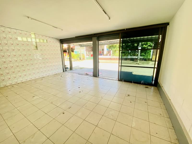 หนองคายรถไม่ใช่อันนี้อันนี้ผิดสองอันเลย, Nong Khai, Hat Kam, Muang Nong Khai, Nong Khai, 2 Bedrooms, 140 sqm, Single Detached House For Sale, by อภิรัตน์ ประวิเศษ, 500345012 - DDproperty.com