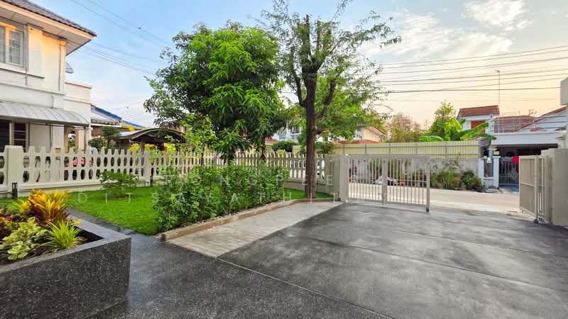 Chonlada Bangbuathong, Nonthaburi, Bang Kruai - Sai Noi Road, Bang Bua Thong, Nonthaburi, 3 Bedrooms, 140 sqm, Single Detached House For Sale, by Pongpeera Ditsayathitaphan, 500345017 - DDproperty.com