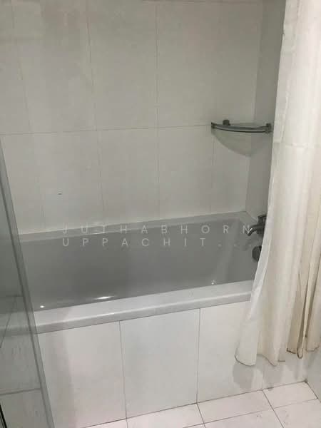 My Resort Bangkok, Bangkok, 1724 Petchaburi Road, Bang Kapi, Huai Khwang, Bangkok, 2 Bedrooms, 80 sqm, Condo For Rent, by Juthabhorn Uppachit (Amy), 500345031 - DDproperty.com