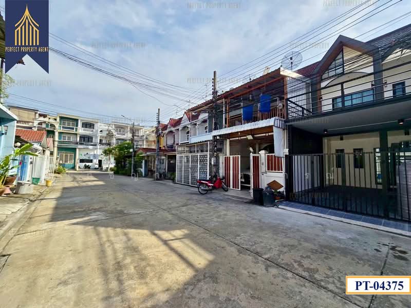 ทาวน์เฮ้าส์ สุขสบาย ลาดพร้าว 87 รีโนเวทใหม่พร้อมอยู่, กรุงเทพ, คลองเจ้าคุณสิงห์, วังทองหลาง, กรุงเทพ, 90 ตร.ม., ทาวน์เฮ้าส์ ขาย, โดย ปภัชญา ธนัตถ์ภรณ์, 500345093 - DDproperty.com