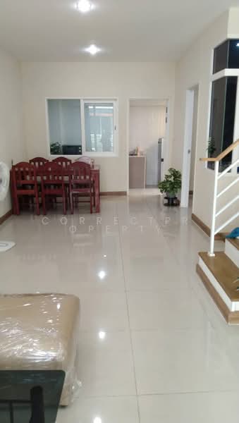 Golden Town Srinakarin-Sukhumvit, Samut Prakan, 133 Moo 4, Bang Mueng, Muang Samut Prakarn, Samut Prakan, 4 Bedrooms, 19 sqm, Townhouse For Rent, by CorrectProperty, 500345094 - DDproperty.com