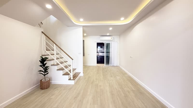 Villette Lite Pattanakarn, Bangkok, Soi Phatthanakan 38, Phatthanakan Road, Suan Luang, Suan Luang, Bangkok, 3 Bedrooms, 125 sqm, Townhouse For Sale, by Ponwimol Wipanarapai, 500345096 - DDproperty.com
