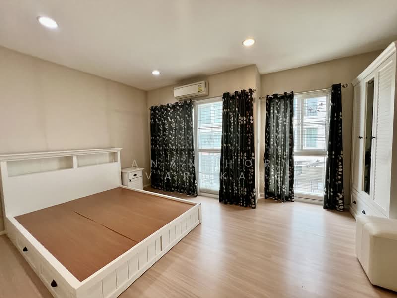 Baan Klang Muang Rama 9 (Motorway), Bangkok, New Bangkok-Chonburi Road, Suan Luang, Bangkok, 3 Bedrooms, 149 sqm, Single Detached House For Sale, by Thananthorn Wongvarnkaseam, 500345115 - DDproperty.com