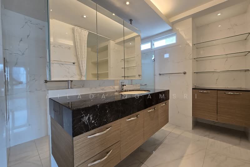 Wattana Heights, Bangkok, Sukhumvit Road, Khlongtoei Nua, Watthana, Bangkok, 3 Bedrooms, 336 sqm, Condo For Sale, by Ailada Ngamsri, 500345123 - DDproperty.com