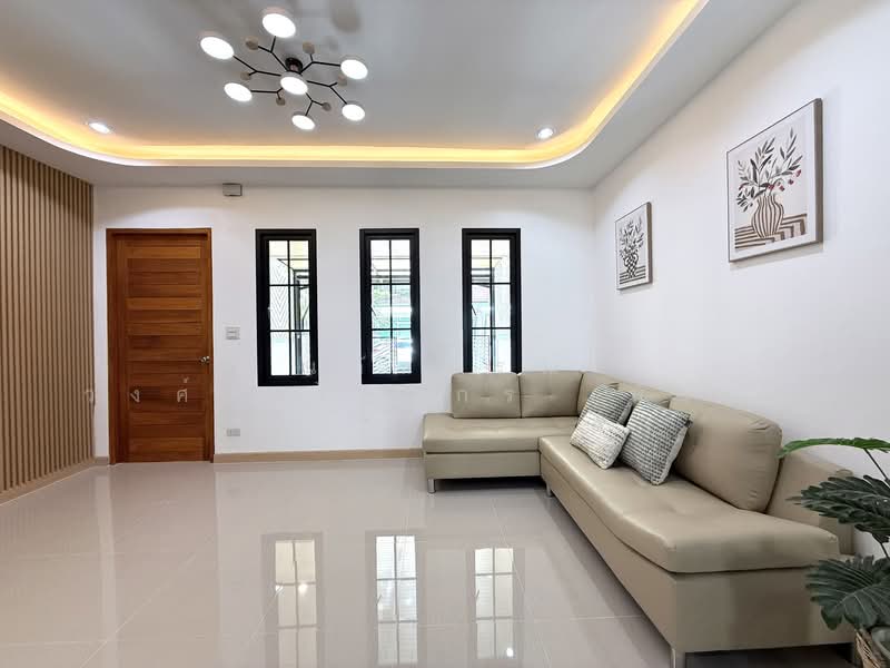 หมู่บ้าน รื่นฤดี รามคำแหง180 มีนบุรี, Bangkok, รามคำแหง180, Min Buri, Bangkok, 4 Bedrooms, 88 sqm, Townhouse For Sale, by นภัสศรณ์ วงศ์สินไทยกร (นันท์), 500345165 - DDproperty.com