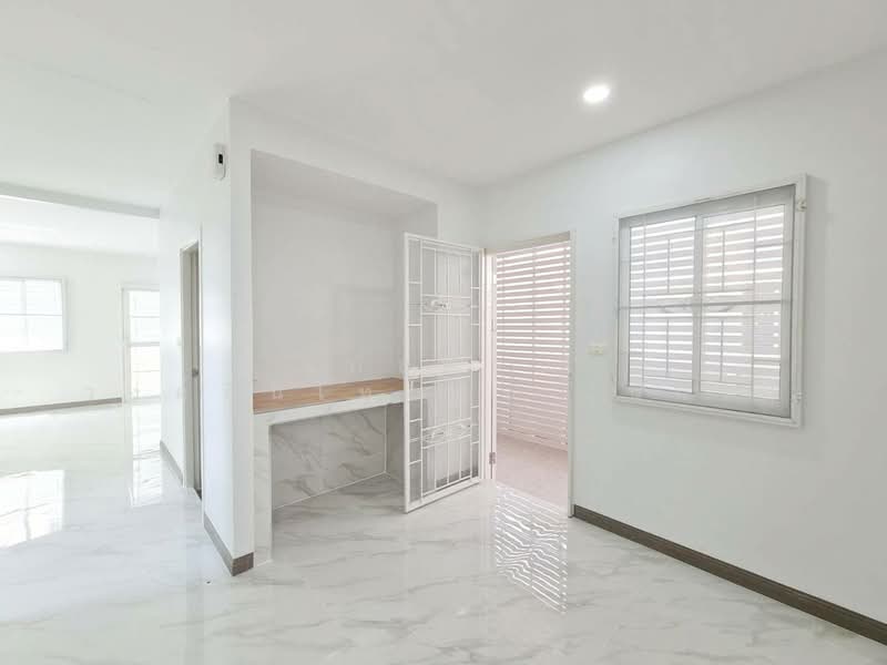 Pruksa Village 29, Pathum Thani, Khlong Sam, Khlong Luang, Pathum Thani, 4 Bedrooms, 200 sqm, Single Detached House For Sale, by นภัสศรณ์ วงศ์สินไทยกร (นันท์), 500345169 - DDproperty.com