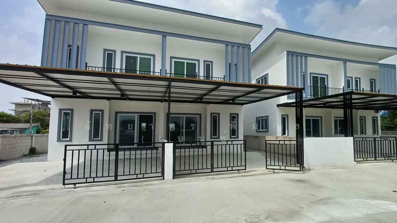 บ้านแฝด สไตล์โมเดิน ซอยบางปลา 15, Samut Prakan, Bang Pla, Bang Plee, Samut Prakan, 2 Bedrooms, 120 sqm, Semi-Detached House (Twin House) For Rent, by Nattayaporn Peumkul (Benz), 500345175 - บ้านใหม่ ให้เช่า บ้านแฝด 4 หลัง - DDproperty.com