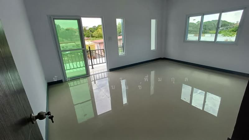 บ้านแฝด สไตล์โมเดิน ซอยบางปลา 15, Samut Prakan, Bang Pla, Bang Plee, Samut Prakan, 2 Bedrooms, 120 sqm, Semi-Detached House (Twin House) For Rent, by Nattayaporn Peumkul (Benz), 500345175 - ห้องนอน ด้านหน้า - DDproperty.com