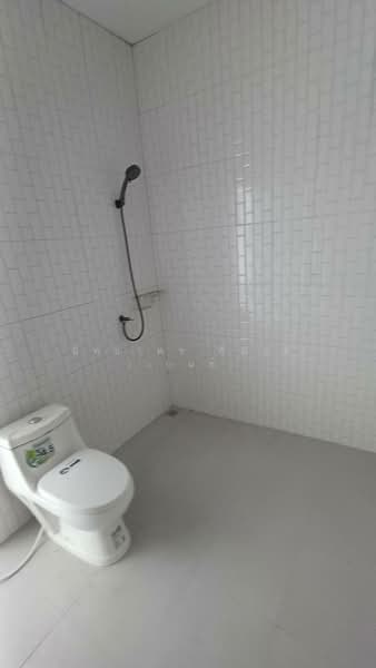 บ้านแฝด, สมุทรปราการ, บางปลา, บางพลี, สมุทรปราการ, 120 ตร.ม., บ้านแฝด ให้เช่า, โดย นัทยาพร พึ่มกุล (เบนซ์), 500345175 - ห้องน้ำ ชั้น 1 - DDproperty.com