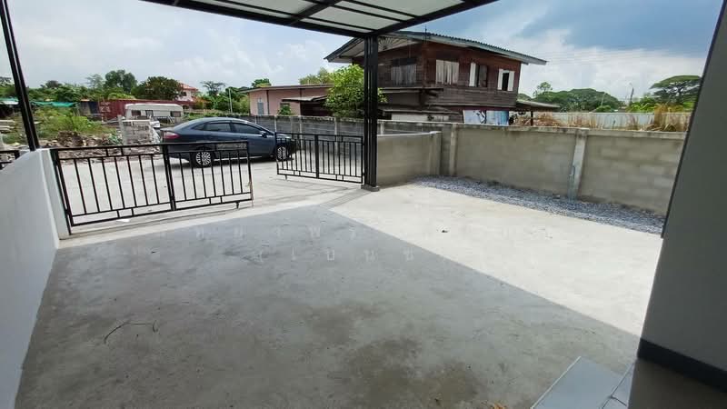 บ้านแฝด, สมุทรปราการ, บางปลา, บางพลี, สมุทรปราการ, 120 ตร.ม., บ้านแฝด ให้เช่า, โดย นัทยาพร พึ่มกุล (เบนซ์), 500345175 - จอดรถ 2 คัน - DDproperty.com
