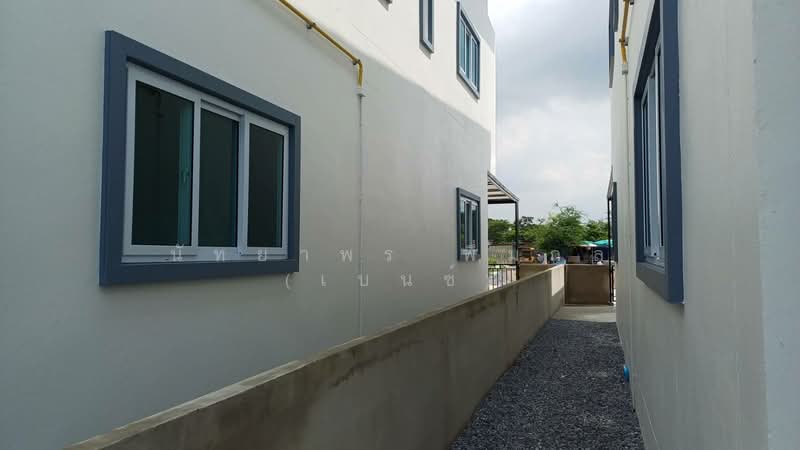 บ้านแฝด สไตล์โมเดิน ซอยบางปลา 15, Samut Prakan, Bang Pla, Bang Plee, Samut Prakan, 2 Bedrooms, 120 sqm, Semi-Detached House (Twin House) For Rent, by Nattayaporn Peumkul (Benz), 500345175 - บริเวณรอบๆบ้าน - DDproperty.com