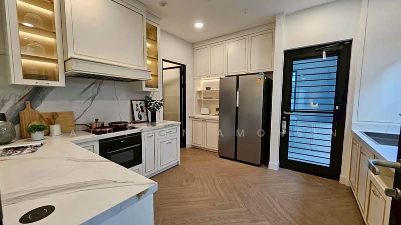 Nantawan Rama 9 - New Krungthepkreetha, Bangkok, Saphan Sung, Bangkok, 4 Bedrooms, 302 sqm, Single Detached House For Rent, by Jatuporn Amonsin, 500345188 - DDproperty.com