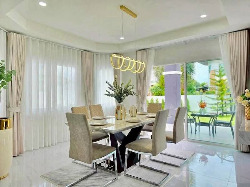 4 Bed Luxury Villa for Rent Only 95k in Green Field Villas 117 Sqw, Chon Buri (Pattaya), Map Yai Lia 24, Bang Lamung, Bang Lamung (Pattaya), Chon Buri (Pattaya), 4 Bedrooms, 232 sqm, Villa For Rent, by Siwas Thepphabut, 500345203 - DDproperty.com