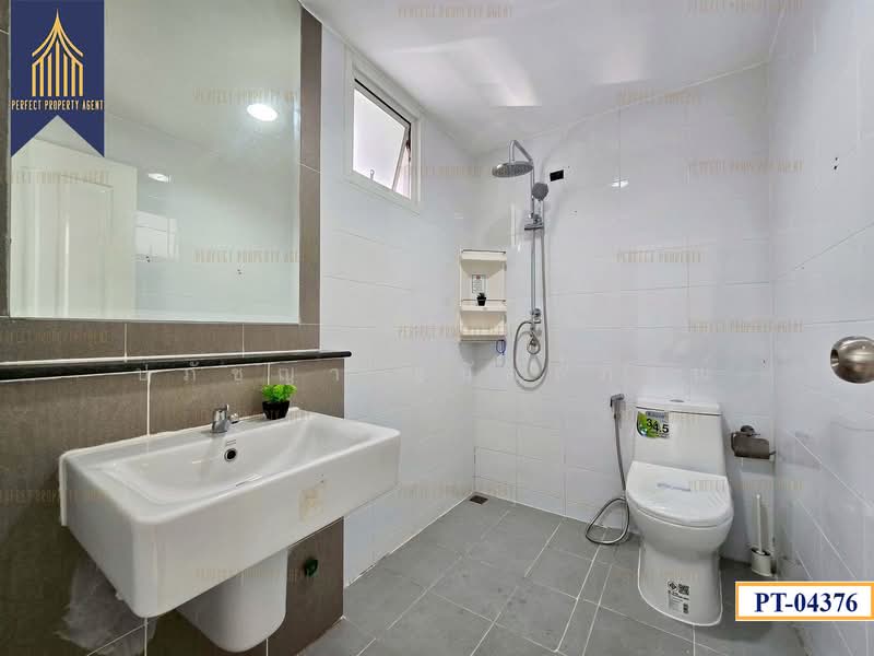 Areeya Daily Kaset-Nawamintr, Bangkok, Ladplakhao Road, Chorake Bua, Lat Phrao, Bangkok, 3 Bedrooms, 150 sqm, Townhouse For Sale, by ปภัชญา ธนัตถ์ภรณ์, 500345257 - DDproperty.com