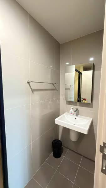 The Base Phetchaburi-Thonglor, Bangkok, Phetchaburi Rd, Bang Kapi, Huai Khwang, Bangkok, 1 Bedroom, 33 sqm, Condo For Rent, by Kledkaew Suwannpracha, 500345308 - DDproperty.com