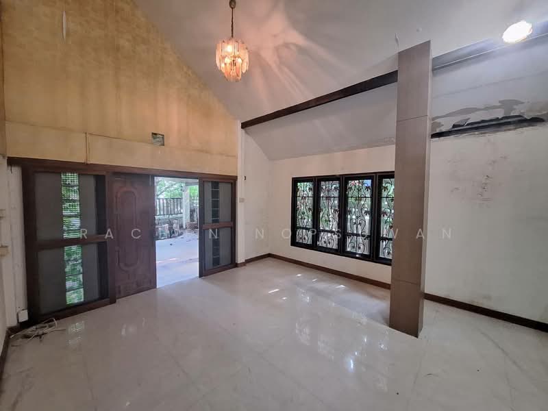 Sammakon Ramkhamhaeng, Bangkok, Ramkhamhaeng Road, Saphan Sung, Bangkok, 4 Bedrooms, 150 sqm, Single Detached House For Sale, by Rachen Nopsuwan, 500345314 - DDproperty.com