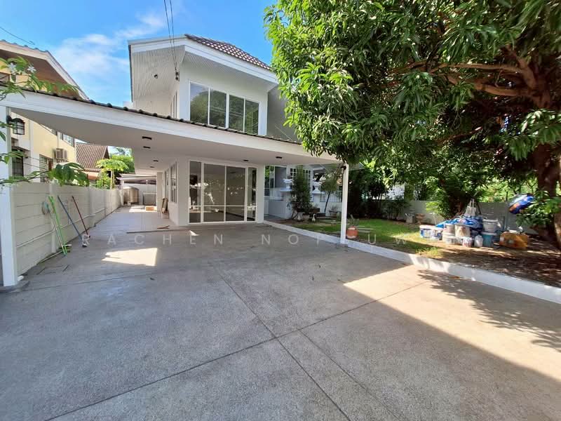 Sammakorn Ramkamhang 112, Bangkok, Saphan Sung, Bangkok, 4 Bedrooms, 200 sqm, Villa For Rent, by Rachen Nopsuwan, 500345344 - DDproperty.com