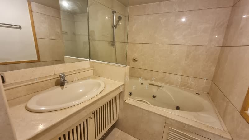 Aree Place Sukhumvit 26, Bangkok, Khong Tan, Khlong Toei, Bangkok, 3 Bedrooms, 173 sqm, Condo For Sale, by Attnapol Issarangul Na Ayudhya, 500345369 - DDproperty.com
