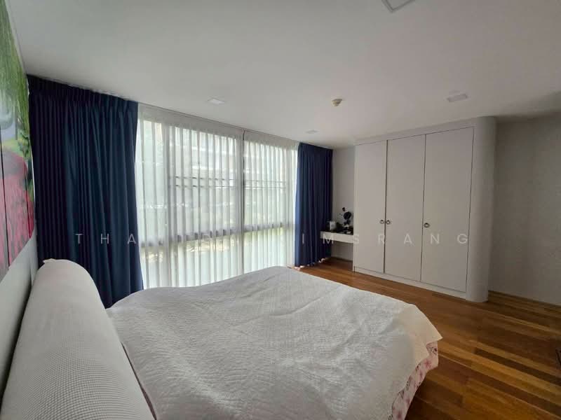Ficus Lane, Bangkok, Soi Sukhumvit 44/1, Phra Kanong, Khlong Toei, Bangkok, 3 Bedrooms, 210 sqm, Condo For Rent, by Thanida Kimsrang, 500345379 - DDproperty.com