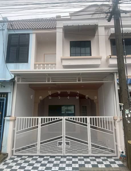 ขายบ้านสวย รีโนเวทใหม่ พร้อมอยู่ ทำเลดี พหลโยธิน 52 ใกล้ BTS สะพานใหม่ ม.ณัฐกานต์ 3, Bangkok, พหลโยธิน, Khlong Tanon, Sai Mai, Bangkok, 3 Bedrooms, 150 sqm, Townhouse For Sale, by บุษบา รัตนวงษ์ชัย, 500345427 - DDproperty.com
