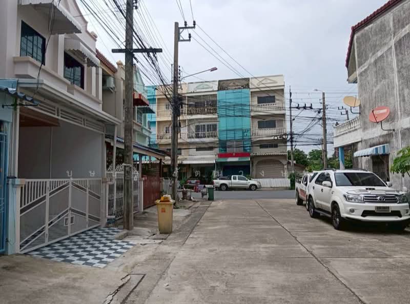 ขายบ้านสวย รีโนเวทใหม่ พร้อมอยู่ ทำเลดี พหลโยธิน 52 ใกล้ BTS สะพานใหม่ ม.ณัฐกานต์ 3, กรุงเทพ, พหลโยธิน, คลองถนน, สายไหม, กรุงเทพ, 150 ตร.ม., ทาวน์เฮ้าส์ ขาย, โดย บุษบา รัตนวงษ์ชัย, 500345427 - DDproperty.com