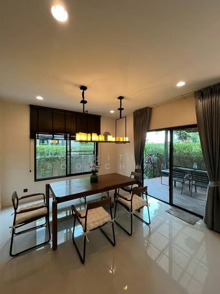 Setthasiri Krungthep Kreetha, Bangkok, Krungthep Kreetha Road, Hua Mak, Bang Kapi, Bangkok, 4 Bedrooms, 280 sqm, Single Detached House For Rent, by Thiti Boonchurn, 500345458 - DDproperty.com