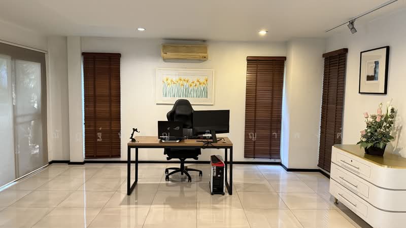 Phattanakan, Bangkok, พัฒนาการ, Phatthanakan, Suan Luang, Bangkok, 3 Bedrooms, 400 sqm, Single Detached House For Sale, by Natpit Chitsayapong, 500345462 - DDproperty.com