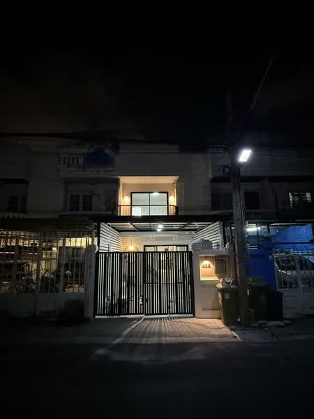 หมู่บ้านไพโรจน์ กิจจา, Bangkok, Bang Na Nuea, Bang Na, Bangkok, 2 Bedrooms, 110 sqm, Townhouse For Sale, by กนกอร คงสมมาศ, 500345466 - DDproperty.com