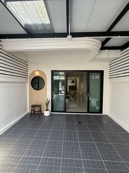 หมู่บ้านไพโรจน์ กิจจา, Bangkok, Bang Na Nuea, Bang Na, Bangkok, 2 Bedrooms, 110 sqm, Townhouse For Sale, by กนกอร คงสมมาศ, 500345466 - DDproperty.com