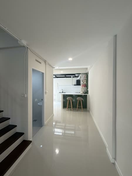 หมู่บ้านไพโรจน์ บางนา, กรุงเทพ, บางนาเหนือ, บางนา, กรุงเทพ, 110 ตร.ม., ทาวน์เฮ้าส์ ขาย, โดย กนกอร คงสมมาศ, 500345466 - DDproperty.com