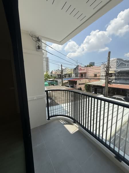 หมู่บ้านไพโรจน์ กิจจา, กรุงเทพ, บางนาเหนือ, บางนา, กรุงเทพ, 110 ตร.ม., ทาวน์เฮ้าส์ ขาย, โดย กนกอร คงสมมาศ, 500345466 - DDproperty.com