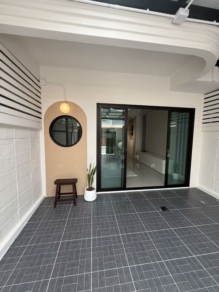 หมู่บ้านไพโรจน์ กิจจา, Bangkok, Bang Na Nuea, Bang Na, Bangkok, 2 Bedrooms, 110 sqm, Townhouse For Sale, by กนกอร คงสมมาศ, 500345466 - DDproperty.com