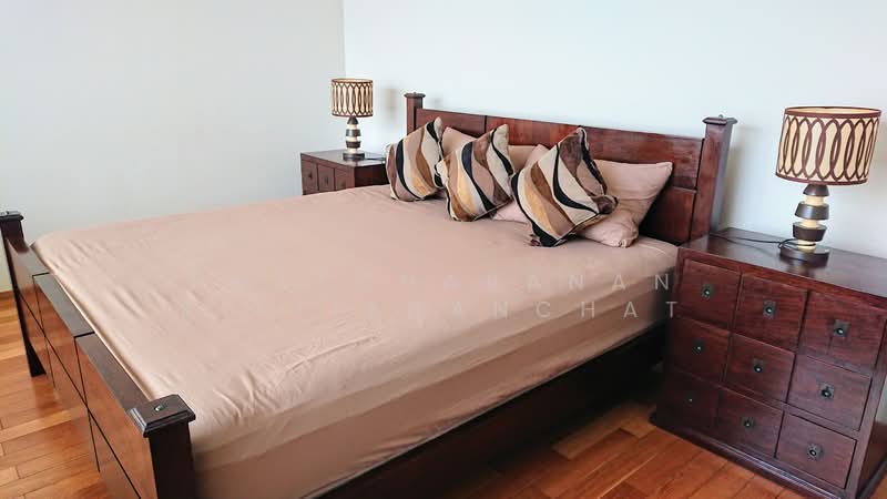 The Emporio Place, Bangkok, 93 Soi Sukhumvit 24, Sukhumvit Road, Khong Tan, Khlong Toei, Bangkok, 2 Bedrooms, 105 sqm, Condo For Rent, by Phatcharanan Kittiananchat, 500345474 - DDproperty.com