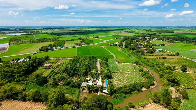 ที่ดินติดน้ำสไตล์รีสอร์ท พร้อมห้องพัก 5 ห้อง บรรยากาศร่มรื่นท่ามกลางสวนผลไม้, สุพรรณบุรี, ยางนอน, เดิมบางนางบวช, สุพรรณบุรี, 5,540 ตร.ม., ที่ดิน ขาย, โดย คุณโอห์ม, 500345477 - DDproperty.com