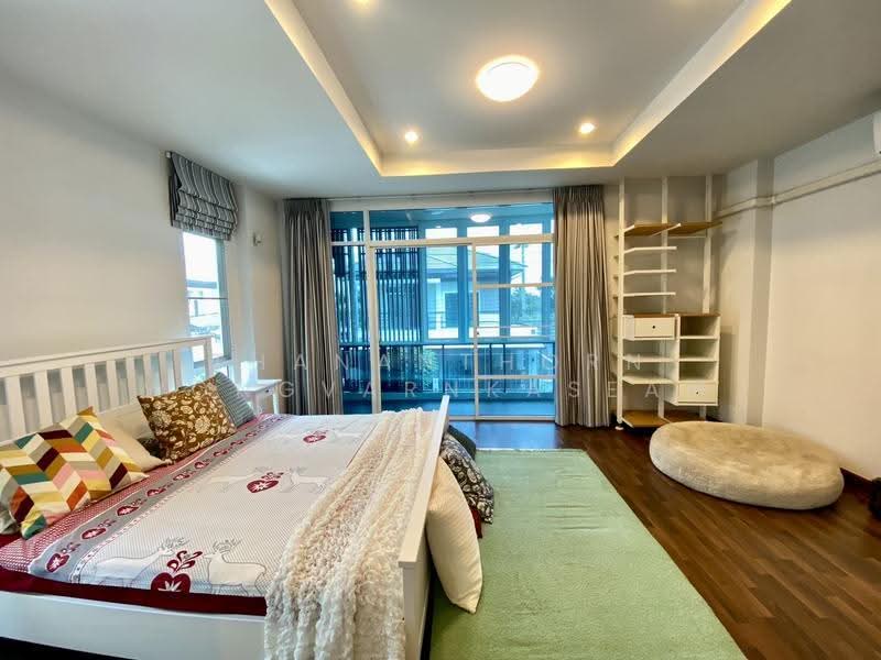 Sena Park Grand Ramindra, Bangkok, 18 Kanchanaphisek Rd, Khan Na Yao, Bangkok, 3 Bedrooms, 252 sqm, Single Detached House For Rent, by Thananthorn Wongvarnkaseam, 500345492 - DDproperty.com