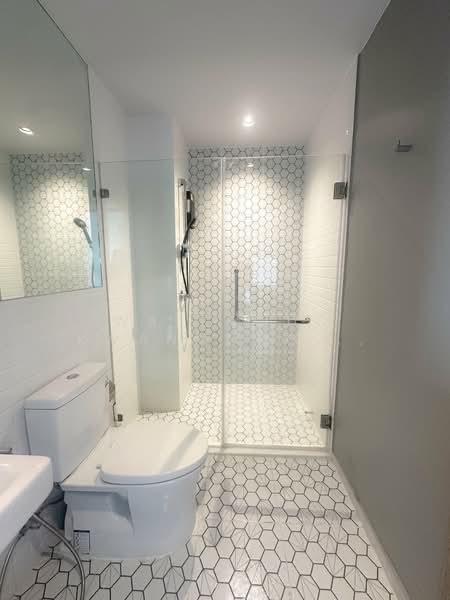 Altitude Unicorn Sathorn-Tha Phra, Bangkok, Ratchaphruek Road, Talat Plu, Thon Buri, Bangkok, 1 Bedroom, 30 sqm, Condo For Rent, by Waiyawut Kwanmongkhol, 500345527 - DDproperty.com