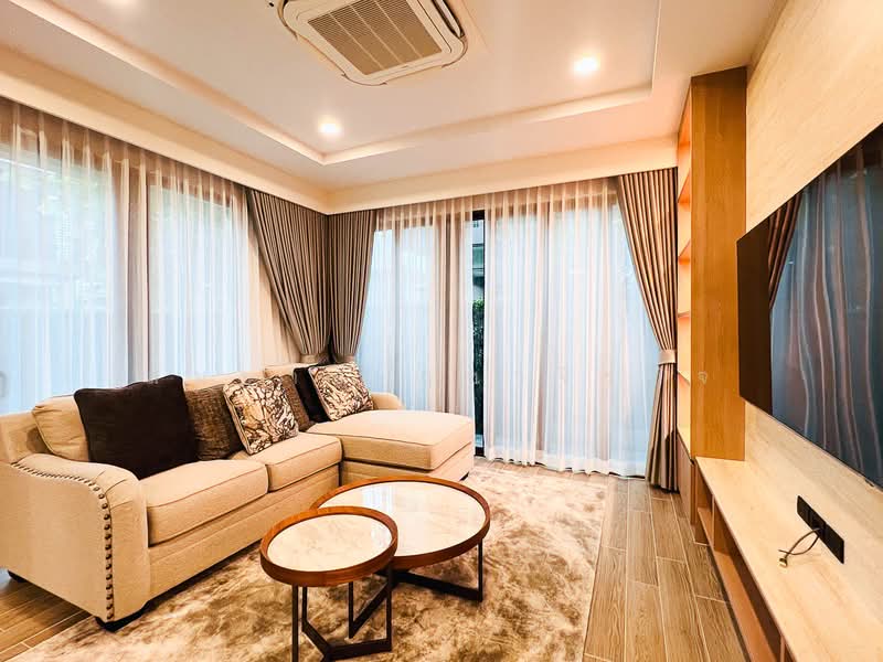 Burasiri Krungthep Kreetha, Bangkok, 95 Soi Pracha Ruam Chai, Hua Mak, Bang Kapi, Bangkok, 4 Bedrooms, 330 sqm, Single Detached House For Rent, by Somchai Ruechajirakit, 500345605 - DDproperty.com