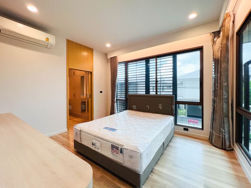 Burasiri Krungthep Kreetha, Bangkok, 95 Soi Pracha Ruam Chai, Hua Mak, Bang Kapi, Bangkok, 4 Bedrooms, 330 sqm, Single Detached House For Rent, by Somchai Ruechajirakit, 500345605 - DDproperty.com