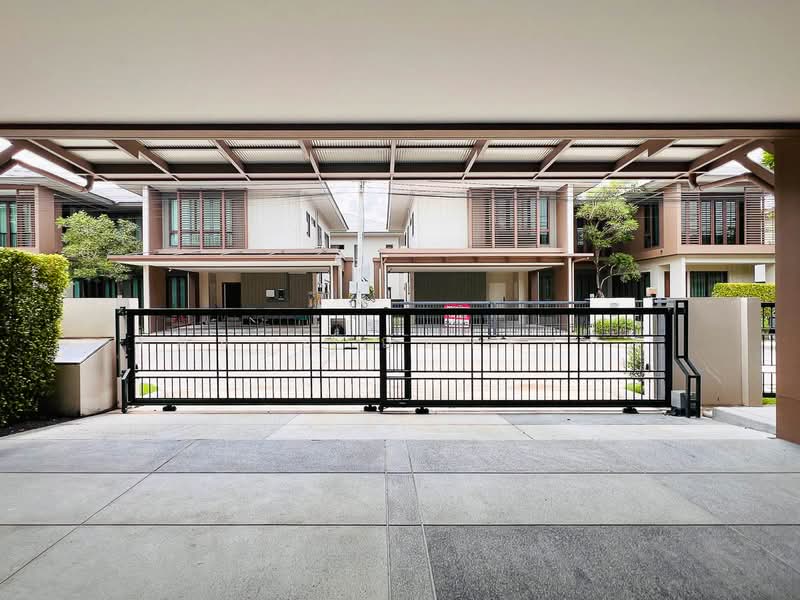 Burasiri Krungthep Kreetha, Bangkok, 95 Soi Pracha Ruam Chai, Hua Mak, Bang Kapi, Bangkok, 4 Bedrooms, 330 sqm, Single Detached House For Rent, by Somchai Ruechajirakit, 500345605 - DDproperty.com