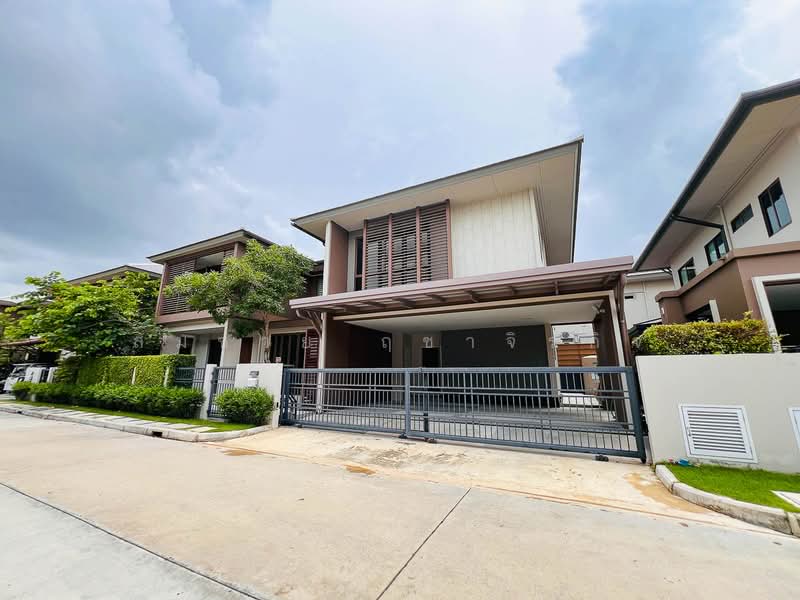 Burasiri Krungthep Kreetha, Bangkok, 95 Soi Pracha Ruam Chai, Hua Mak, Bang Kapi, Bangkok, 4 Bedrooms, 330 sqm, Single Detached House For Rent, by Somchai Ruechajirakit, 500345605 - DDproperty.com