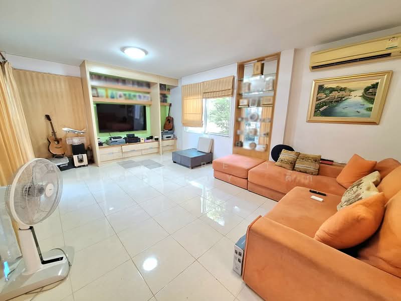 Baan Caribbean Home Chalong Krung, Bangkok, Soi Moobaan Caribbean, Lam Pla Tiew, Lat Krabang, Bangkok, 4 Bedrooms, 150 sqm, Single Detached House For Sale, by The Best Property ติ๊ก, 500345609 - DDproperty.com