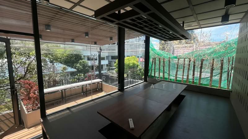 Stand-Alone Commercial Building for Rent in Thonglor, Bangkok, Khlong Toei, Bangkok, , 200 sqm, Shophouse For Rent, by PROPERTYSIGHTS REAL ESTATE, 500345624 - DDproperty.com