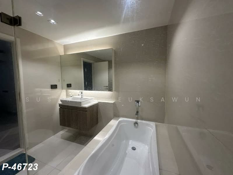 Vtara Sukhumvit 36, Bangkok, 118 Soi Saen Sabai, Phra Kanong, Khlong Toei, Bangkok, 2 Bedrooms, 58 sqm, Condo For Rent, by Susira Preuksawun, 500345636 - DDproperty.com