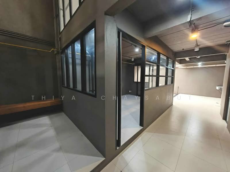 ทาวน์โฮม พระราม9 ซอย19, Bangkok, Huai Khwang, Bangkok, 6 Bedrooms, 300 sqm, Townhouse For Rent, by Thiya​ Chaysabut, 500345701 - DDproperty.com