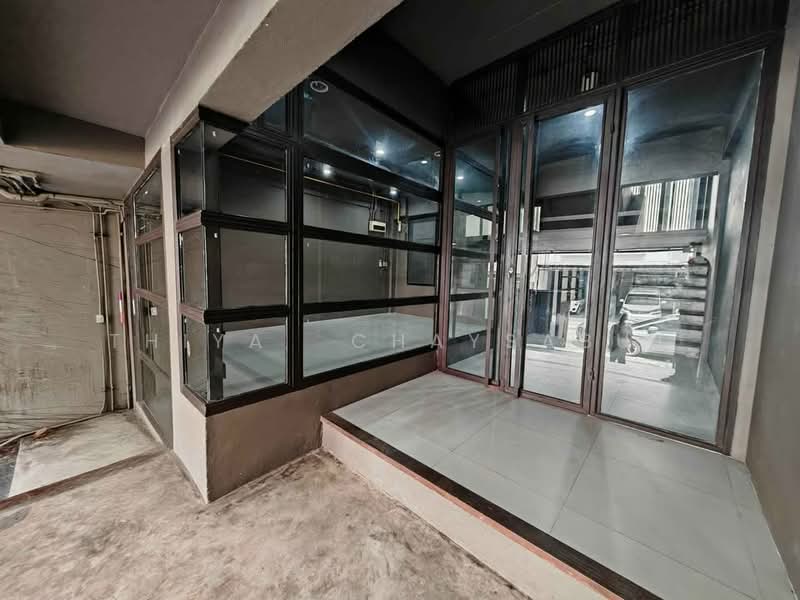 ทาวน์โฮม พระราม9 ซอย19, Bangkok, Huai Khwang, Bangkok, 6 Bedrooms, 300 sqm, Townhouse For Rent, by Thiya​ Chaysabut, 500345701 - DDproperty.com