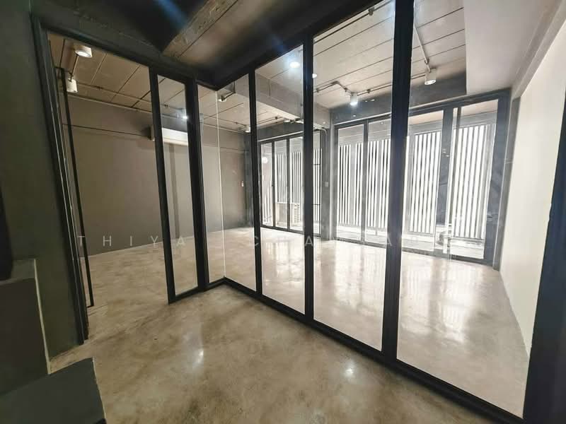ทาวน์โฮม พระราม9 ซอย19, Bangkok, Huai Khwang, Bangkok, 6 Bedrooms, 300 sqm, Townhouse For Rent, by Thiya​ Chaysabut, 500345701 - DDproperty.com