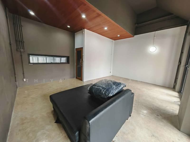 ทาวน์โฮม พระราม9 ซอย19, Bangkok, Huai Khwang, Bangkok, 6 Bedrooms, 300 sqm, Townhouse For Rent, by Thiya​ Chaysabut, 500345701 - DDproperty.com