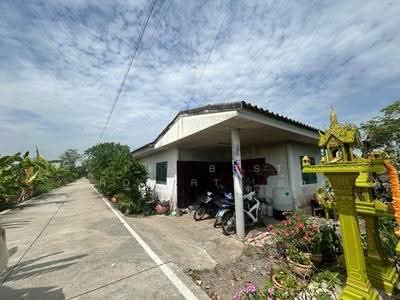 ขาย - ที่ดินพร้อมสิ่งปลูกสร้างลาดหลุมแก้ว ปทุมธานี, ปทุมธานี