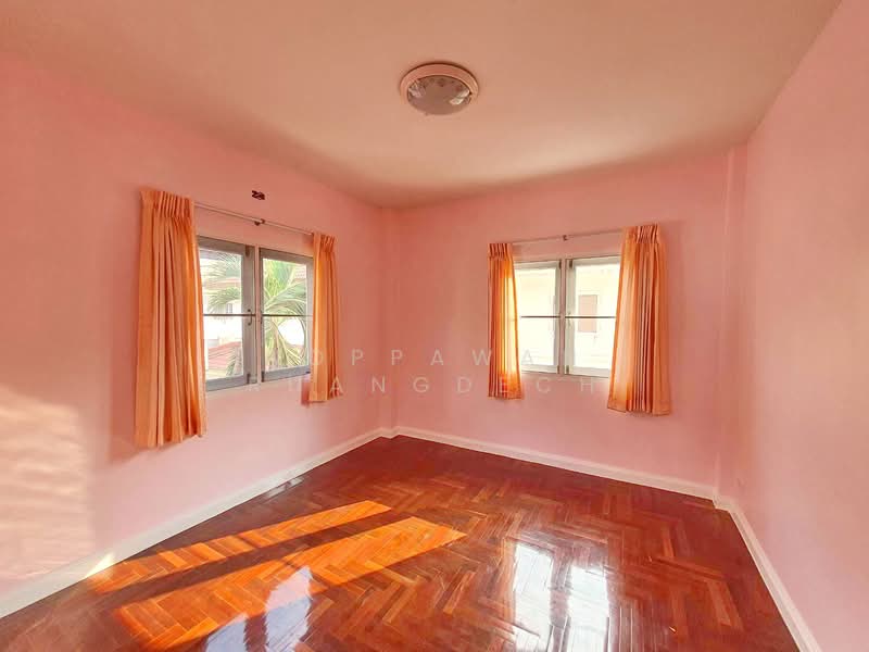 ให้เช่า บ้านเดี่ยว 2 ชั้น ม.มณีรินทร์ เลค แอนด์ พาร์ค ถนน 345, Pathum Thani, Bang Khu Wat, Muang Pathum Thani, Pathum Thani, 3 Bedrooms, 150 sqm, Single Detached House For Rent, by Noppawan Ruangdech, 500345710 - DDproperty.com